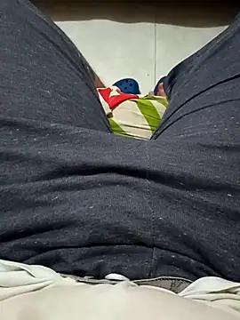 beautiful hands  online show from 02/25/25, 06:47