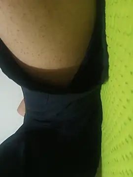 beautiful hands  online show from 12/17/25, 06:52