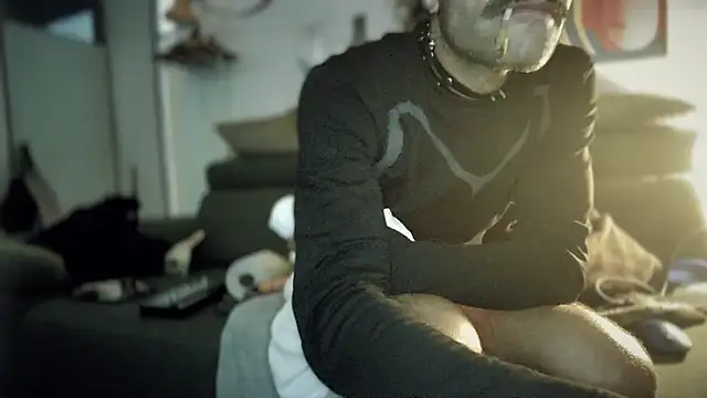 P4RtYBOII92 online show from 02/14/25, 10:17