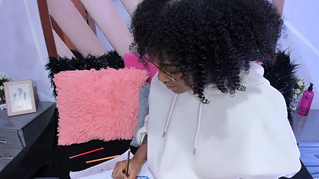 Elith noa online show from 02/05/25, 10:22