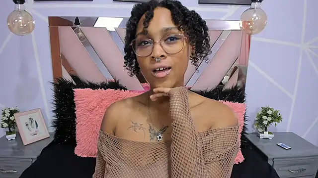 Elith noa online show from 02/07/25, 07:49