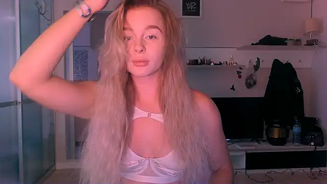 Snapshot of Eva_Jaya chatting on 09/18/25, 05:09 Eva Jaya online show from 09/18/25, 05:09