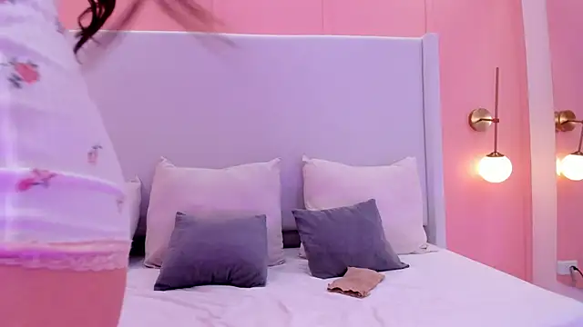 shaina vasquez online show from 02/09/26, 01:53