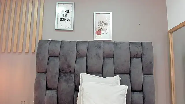 mariaa fernanda online show from 10/21/25, 04:13