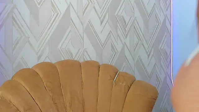  miaquevedo  online show from 01/27/25, 05:48