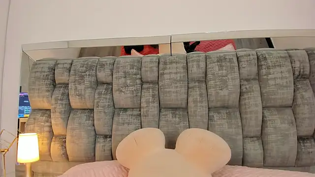 SussiSotto online show from 12/16/24, 04:16