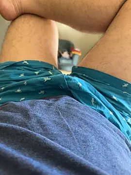 Snapshot of versatile_guy01 chatting on 11/09/25, 10:02 versatile guy01 online show from 11/09/25, 10:02