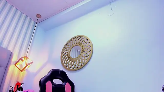 Snapshot of LINASTARK chatting on 12/07/24, 06:32 LINASTARK online show from 12/07/24, 06:32