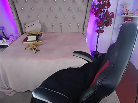 Shaddycute  online show from 02/03/25, 03:17