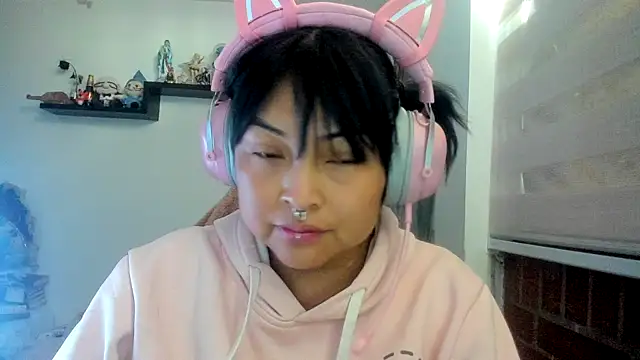 Shaddycute  online show from 04/18/26, 12:53