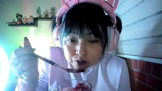 Shaddycute  online show from 06/06/26, 01:43