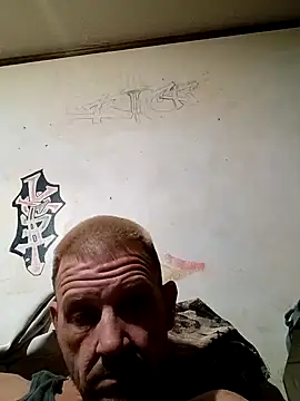 Snapshot of gettinit2wice chatting on 12/14/24, 11:45 gettinit2wice online show from 12/14/24, 11:45