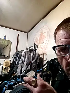 Snapshot of gettinit2wice chatting on 01/01/25, 11:51 gettinit2wice online show from 01/01/25, 11:51