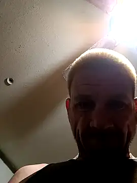 Snapshot of gettinit2wice chatting on 01/06/25, 08:35 gettinit2wice online show from 01/06/25, 08:35