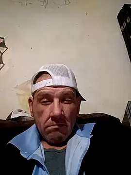 Snapshot of gettinit2wice chatting on 02/04/25, 02:07 gettinit2wice online show from 02/04/25, 02:07