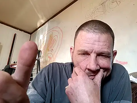 Snapshot of gettinit2wice chatting on 02/10/25, 11:45 gettinit2wice online show from 02/10/25, 11:45