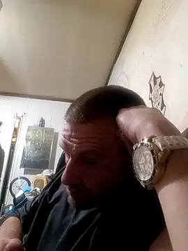 Snapshot of gettinit2wice chatting on 02/12/25, 04:55 gettinit2wice online show from 02/12/25, 04:55