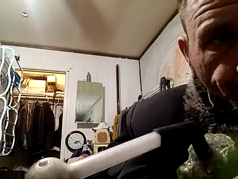 Snapshot of gettinit2wice chatting on 02/16/25, 05:04 gettinit2wice online show from 02/16/25, 05:04