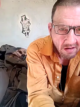 Snapshot of gettinit2wice chatting on 02/20/25, 11:21 gettinit2wice online show from 02/20/25, 11:21