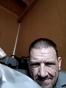 Snapshot of gettinit2wice chatting on 02/25/25, 05:25 gettinit2wice online show from 02/25/25, 05:25