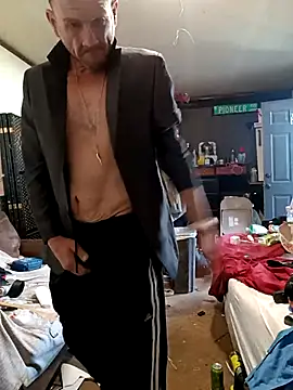 Snapshot of gettinit2wice chatting on 02/27/25, 05:15 gettinit2wice online show from 02/27/25, 05:15