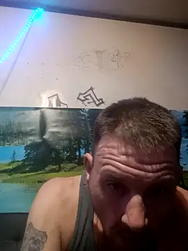 Snapshot of gettinit2wice chatting on 03/17/25, 07:57 gettinit2wice online show from 03/17/25, 07:57