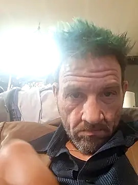 Snapshot of gettinit2wice chatting on 10/13/25, 12:27 gettinit2wice online show from 10/13/25, 12:27