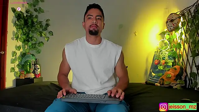 Snapshot of Jaxxon_ chatting on 01/15/25, 10:27 Jaxxon online show from 01/15/25, 10:27