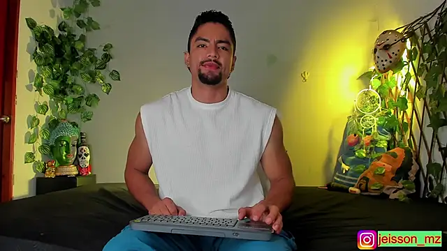 Snapshot of Jaxxon_ chatting on 01/15/25, 01:31 Jaxxon online show from 01/15/25, 01:31