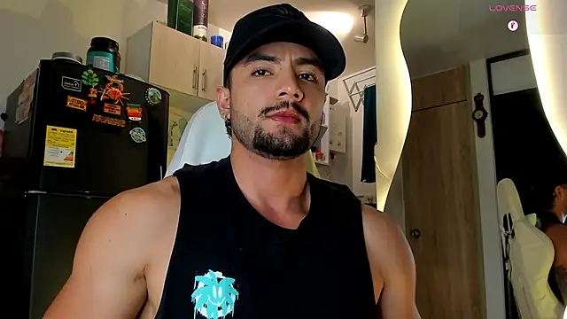 Snapshot of Jaxxon_ chatting on 03/19/25, 12:37 Jaxxon online show from 03/19/25, 12:37