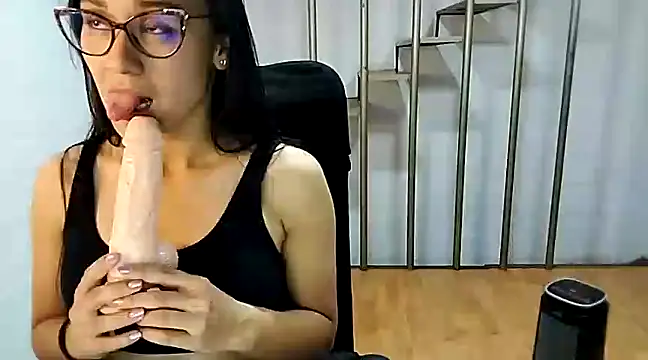 Snapshot of Jessie_Desire chatting on 02/20/25, 06:28 Jessie Desire online show from 02/20/25, 06:28