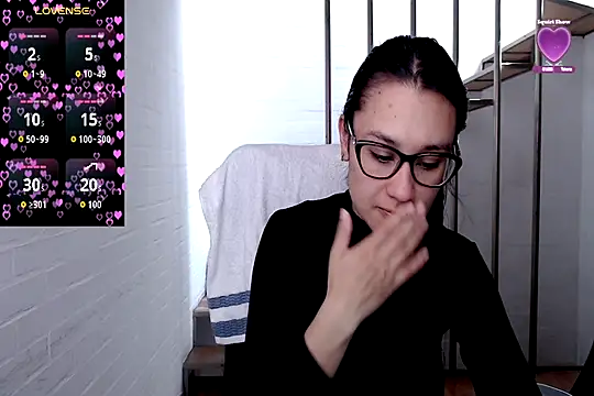 Snapshot of Jessie_Desire chatting on 11/25/25, 05:35 Jessie Desire online show from 11/25/25, 05:35