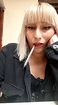 Snapshot of florecita9 chatting on 12/23/24, 06:05 florecita9 online show from 12/23/24, 06:05