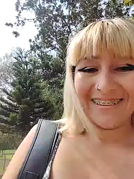 Snapshot of florecita9 chatting on 02/05/25, 06:59 florecita9 online show from 02/05/25, 06:59