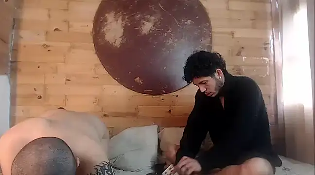 Snapshot of Sebas_And_Mila chatting on 03/07/25, 09:27 Sebas And Mila online show from 03/07/25, 09:27