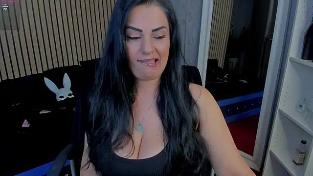 Snapshot of MistressMeghan chatting on 07/13/26, 11:35 MistressMeghan online show from 07/13/26, 11:35