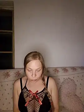 Snapshot of katiestevens chatting on 09/14/25, 08:08 katiestevens online show from 09/14/25, 08:08