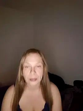 Snapshot of katiestevens chatting on 09/25/25, 09:07 katiestevens online show from 09/25/25, 09:07