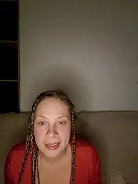 Snapshot of katiestevens chatting on 10/28/25, 09:17 katiestevens online show from 10/28/25, 09:17