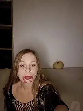 Snapshot of katiestevens chatting on 10/29/25, 09:27 katiestevens online show from 10/29/25, 09:27