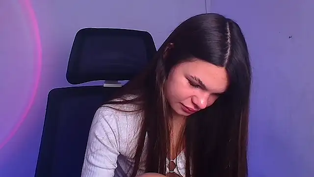 Snapshot of Hanna_Way chatting on 01/08/25, 06:31 Hanna Way online show from 01/08/25, 06:31