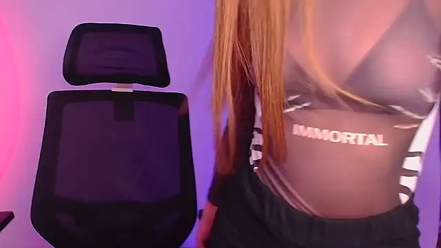 Snapshot of Hanna_Way chatting on 01/23/25, 06:49 Hanna Way online show from 01/23/25, 06:49