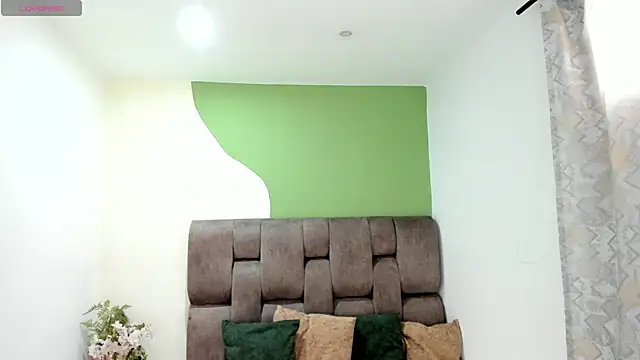  nina sweet online show from 11/23/25, 12:05