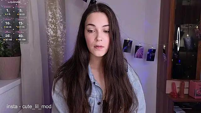 Snapshot of art_phoenix chatting on 02/21/26, 09:05 art phoenix online show from 02/21/26, 09:05