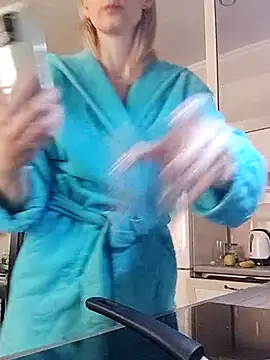 Snapshot of AvelinaLeoni chatting on 03/18/25, 05:41 AvelinaLeoni online show from 03/18/25, 05:41