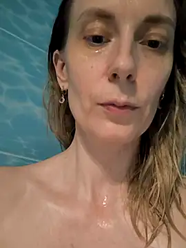 Snapshot of AvelinaLeoni chatting on 11/14/25, 07:34 AvelinaLeoni online show from 11/14/25, 07:34