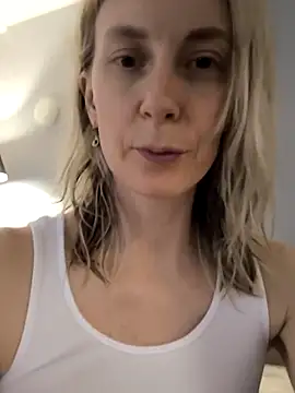 AvelinaLeoni online show from 03/02/26, 06:36