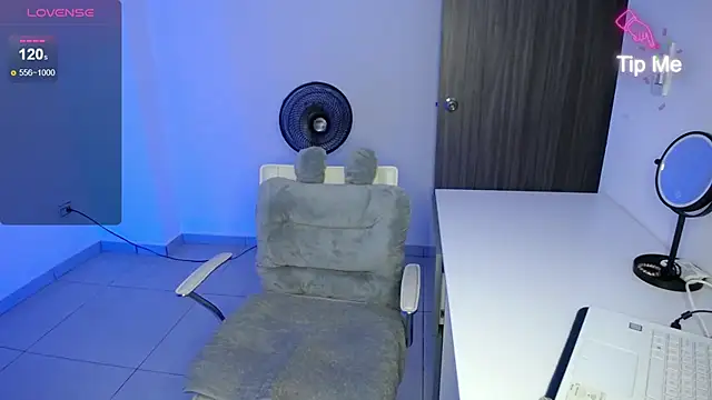 candydowson1 online show from 01/11/25, 10:51