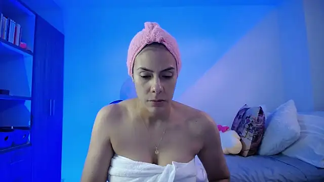 candydowson1 online show from 04/01/26, 10:29