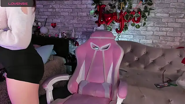 Alex Howell online show from 03/12/25, 04:19